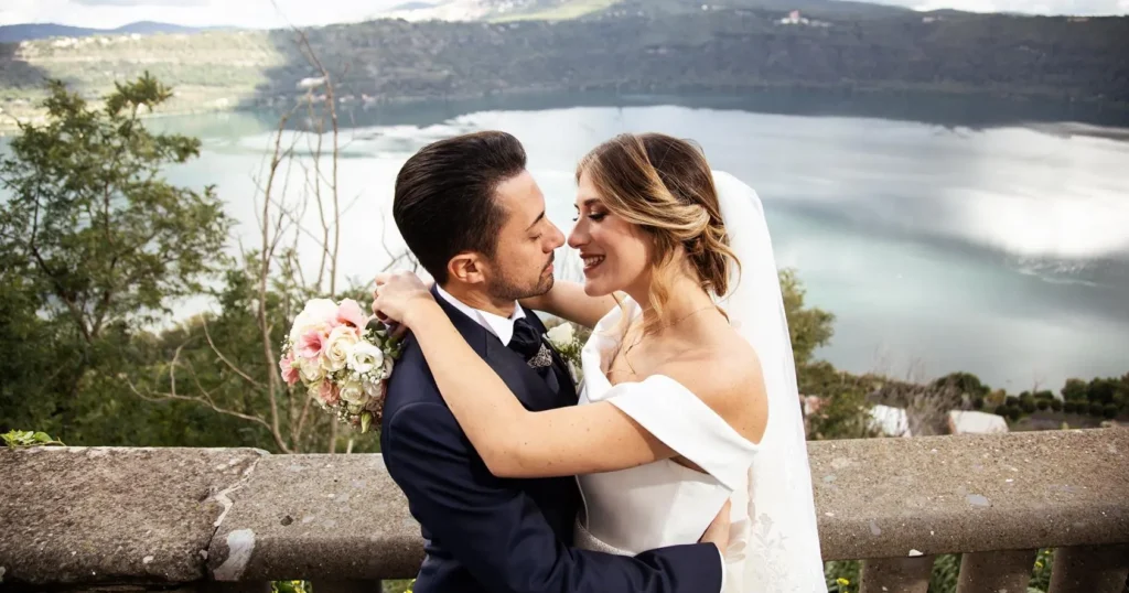 Real Wedding 30 Ivan e Alessia si sono sposati a fine ottobre e nonostante qualche nuvola, la giornata è stata caratterizzata da una splendida luce dorata che ci ha accompagnato...